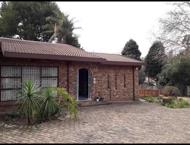 5 BEDROOM PROPERTY TO RENT IN JUKSKEI PARK